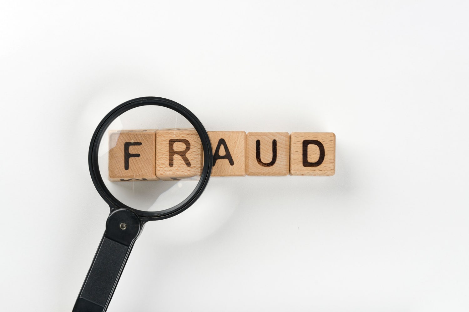 what is financial fraud